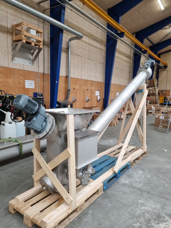 Screw conveyor classifier test setup